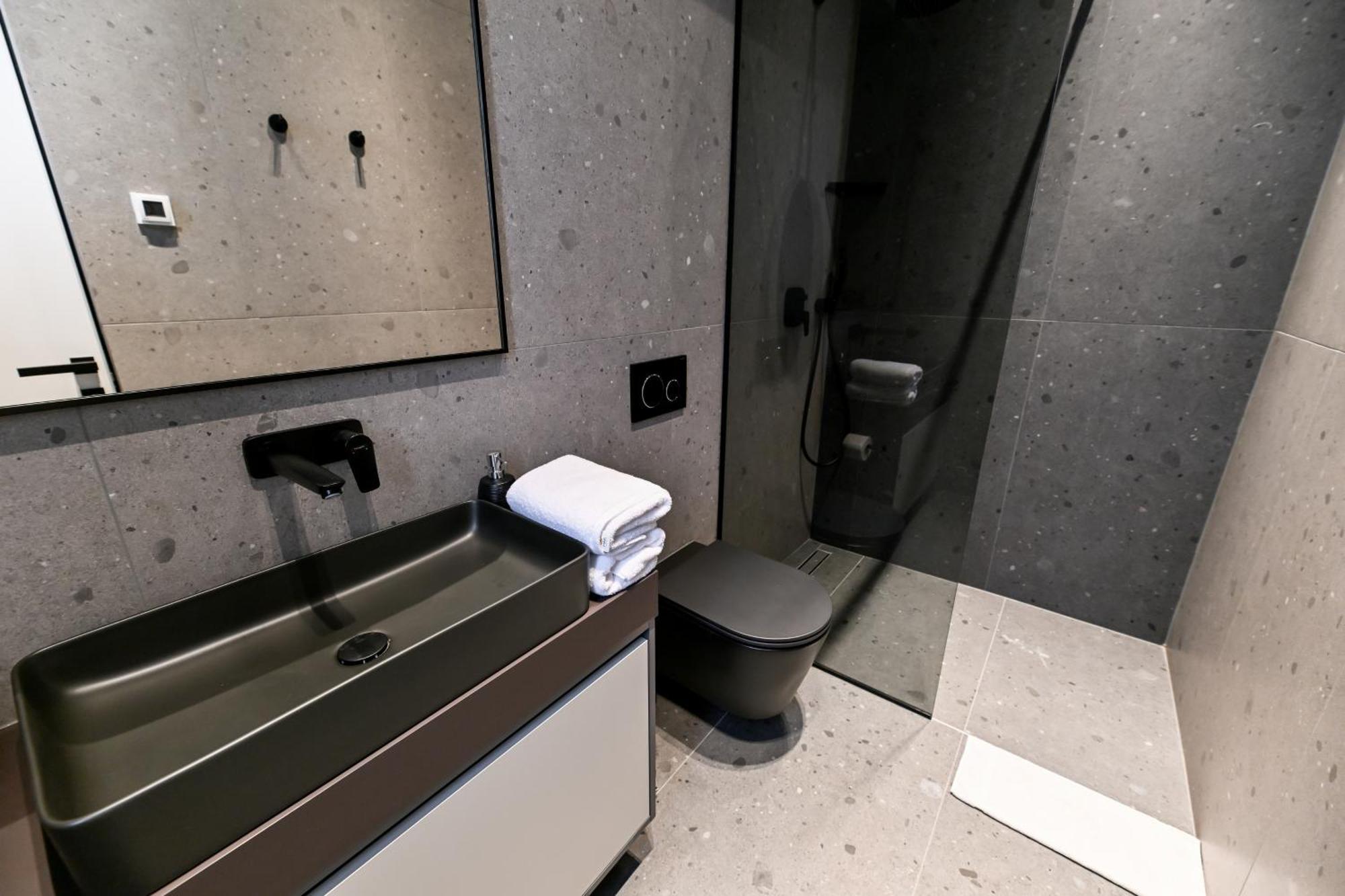 Three Pearls Deluxe Rooms & Studios Zadar Exterior photo