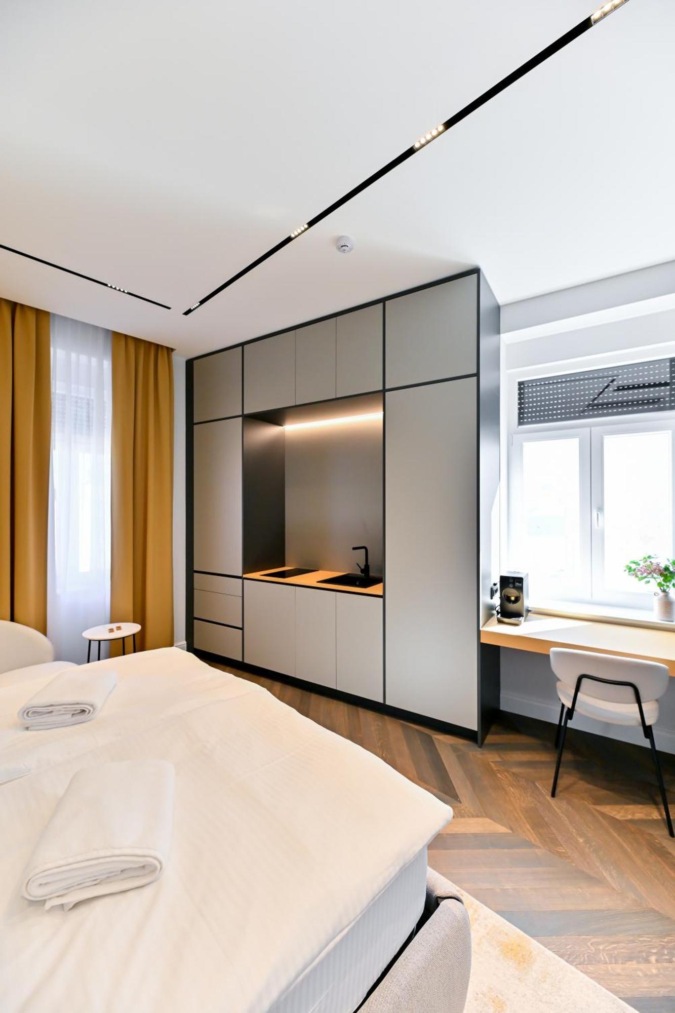 Three Pearls Deluxe Rooms & Studios Zadar Exterior photo