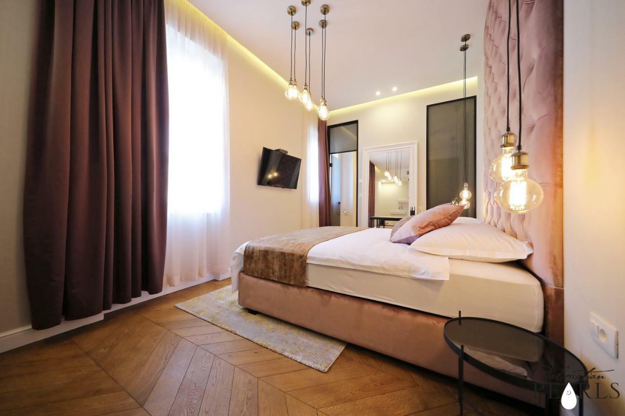 Three Pearls Deluxe Rooms & Studios Zadar Exterior photo