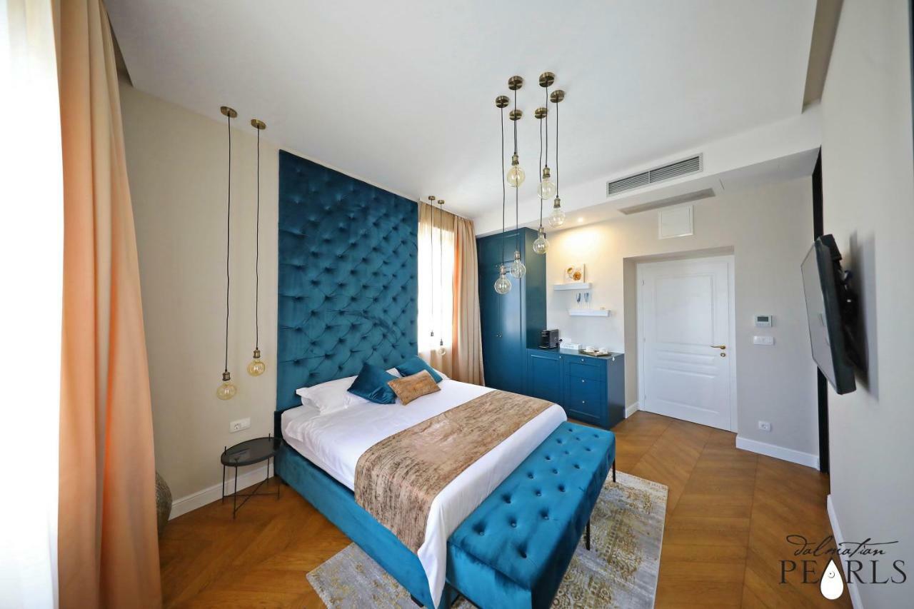 Three Pearls Deluxe Rooms & Studios Zadar Exterior photo