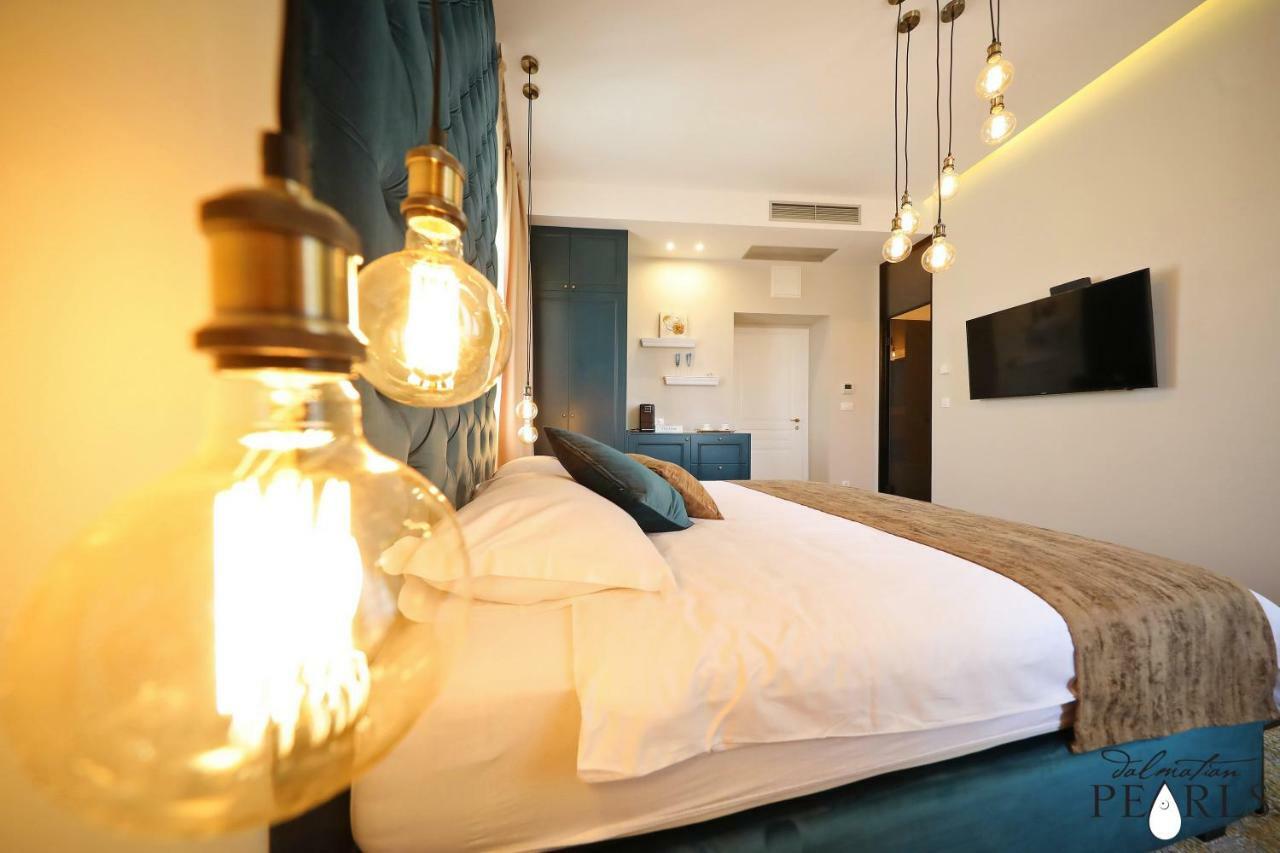 Three Pearls Deluxe Rooms & Studios Zadar Exterior photo