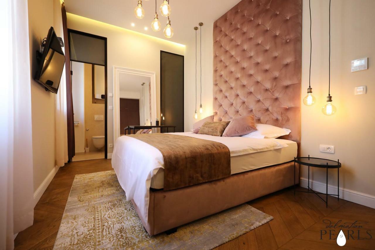 Three Pearls Deluxe Rooms & Studios Zadar Exterior photo
