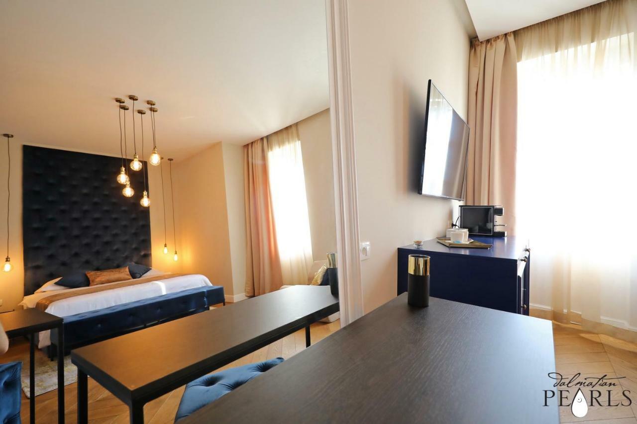 Three Pearls Deluxe Rooms & Studios Zadar Exterior photo