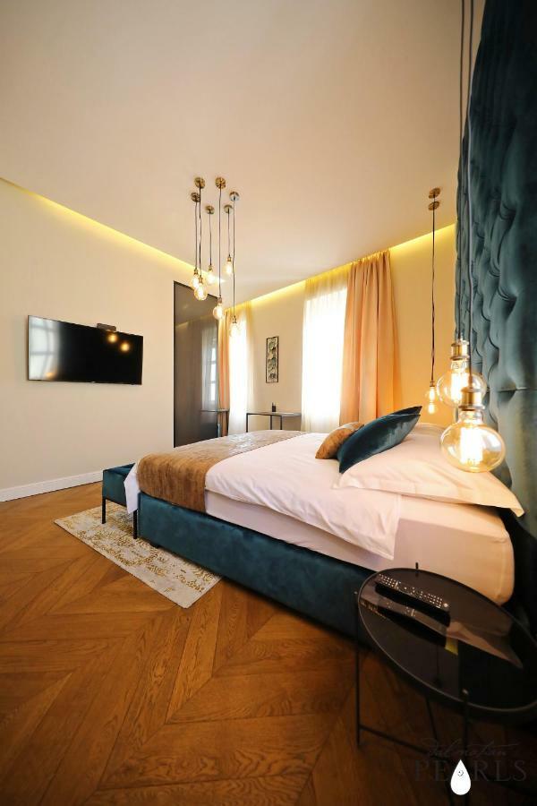 Three Pearls Deluxe Rooms & Studios Zadar Exterior photo