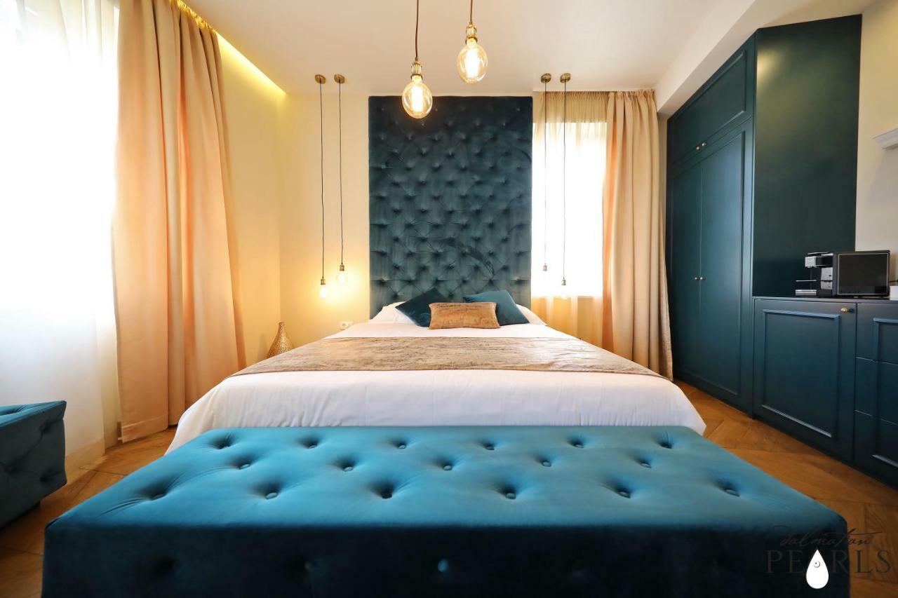 Three Pearls Deluxe Rooms & Studios Zadar Exterior photo