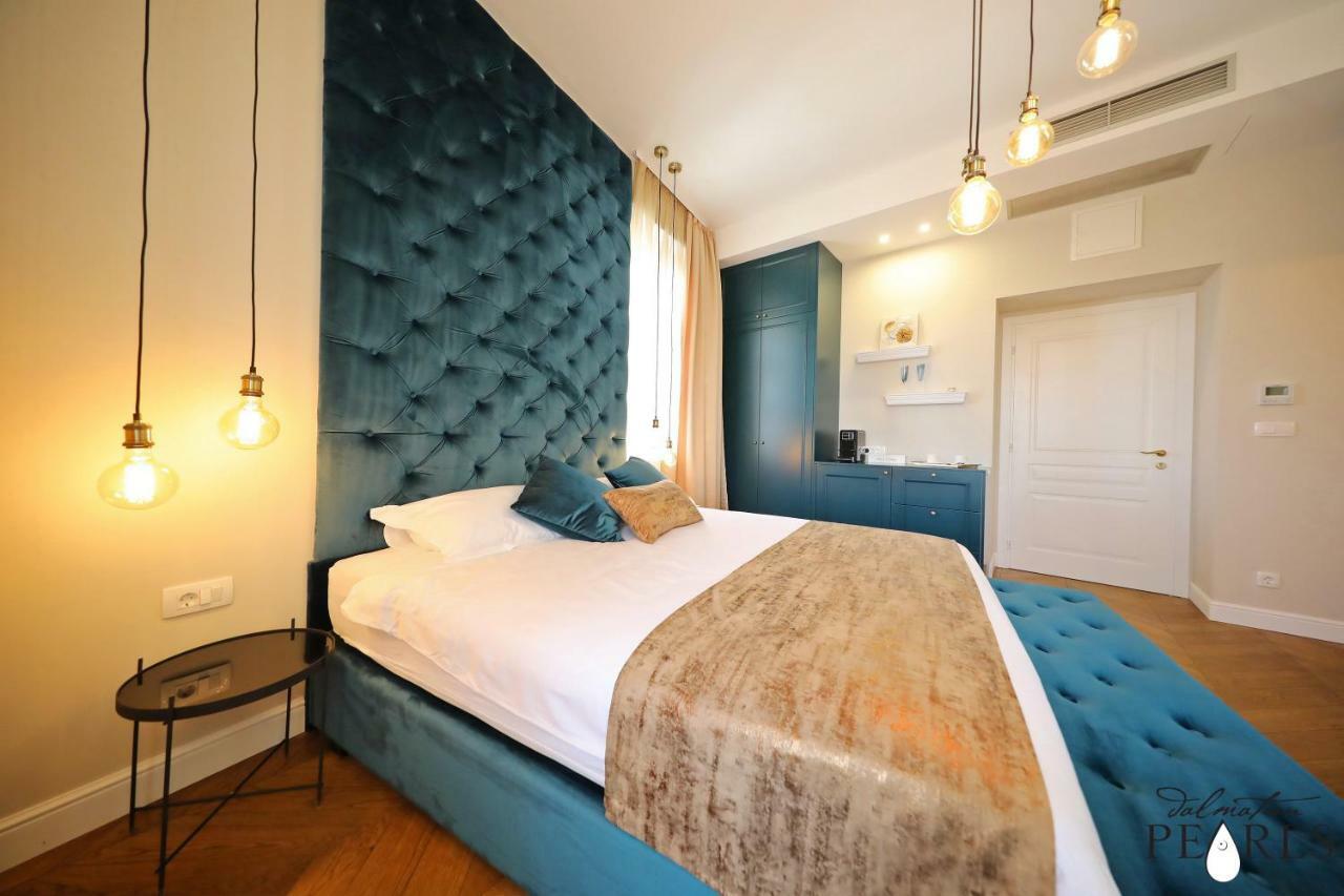 Three Pearls Deluxe Rooms & Studios Zadar Exterior photo