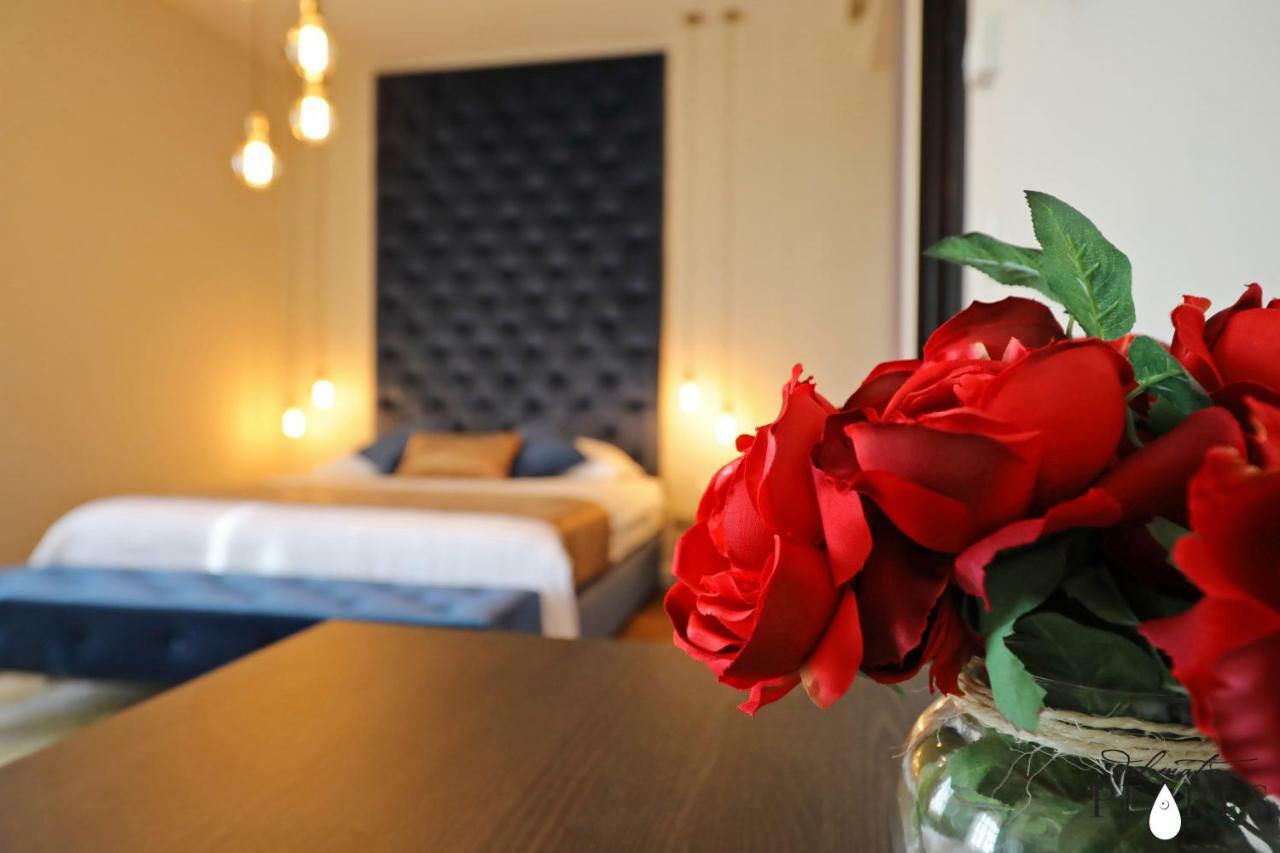 Three Pearls Deluxe Rooms & Studios Zadar Exterior photo